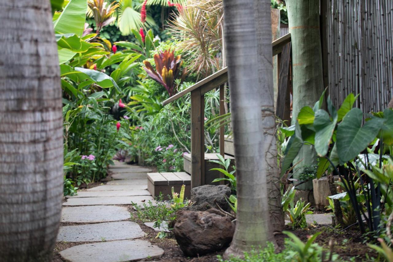 The Kulani Maui Hotel Lahaina Exterior photo
