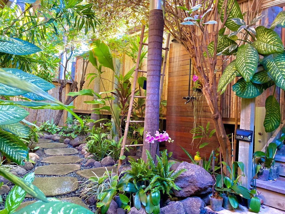 The Kulani Maui Hotel Lahaina Exterior photo