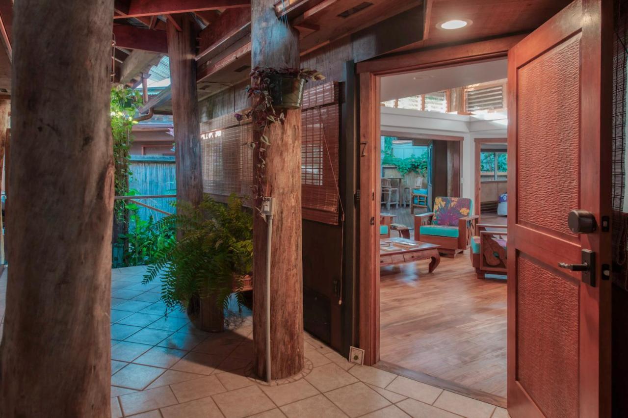 The Kulani Maui Hotel Lahaina Exterior photo